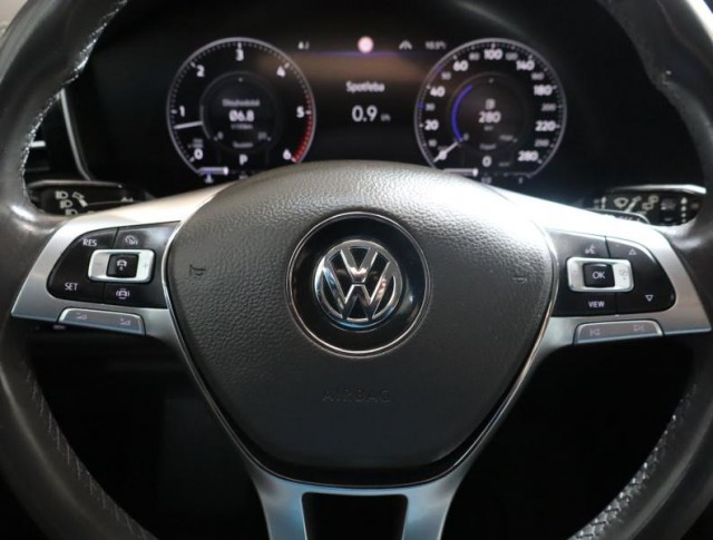 Volkswagen Touareg  3.0 TDI 