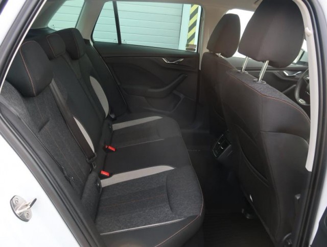 Škoda Kamiq  1.5 TSI 