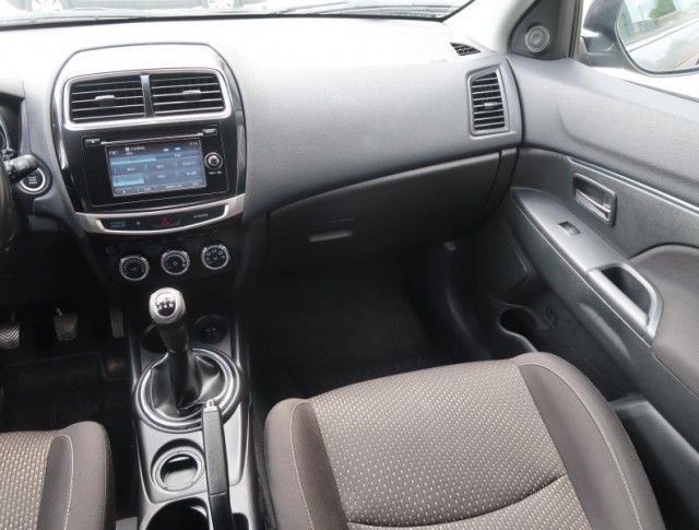 Mitsubishi ASX  1.6 MIVEC 