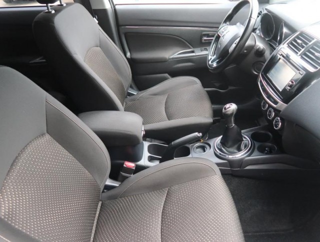 Mitsubishi ASX  1.6 MIVEC 