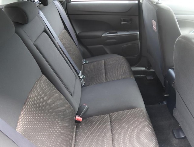Mitsubishi ASX  1.6 MIVEC 
