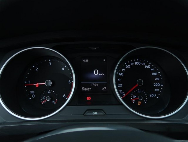 Volkswagen Tiguan  2.0 TDI 