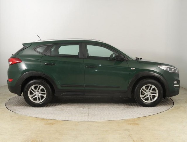 Hyundai Tucson  2.0 CRDi 