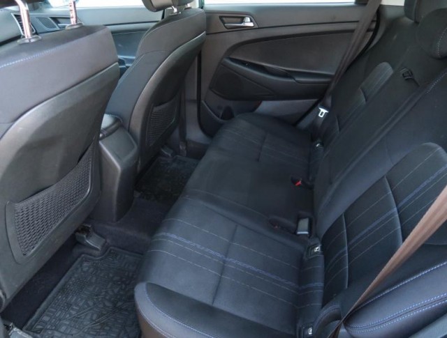 Hyundai Tucson  2.0 CRDi 