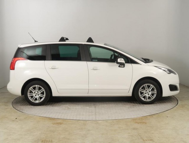 Peugeot 5008  1.6 HDi 