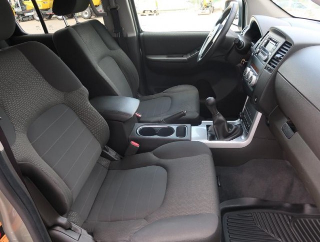 Nissan Pathfinder  2.5 dCi 