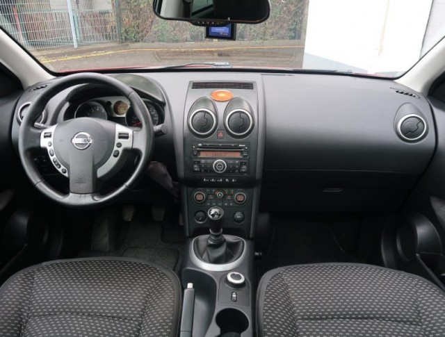 Nissan Qashqai  2.0 