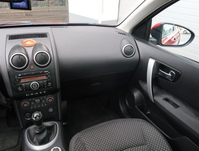 Nissan Qashqai  2.0 