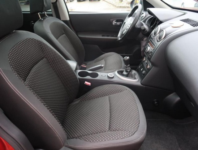 Nissan Qashqai  2.0 