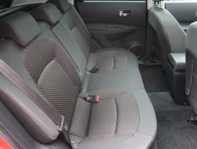 Nissan Qashqai  2.0 