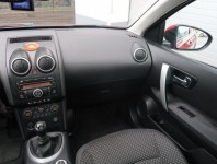 Nissan Qashqai  2.0 