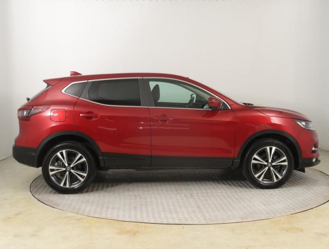 Nissan Qashqai  1.3 DIG-T 