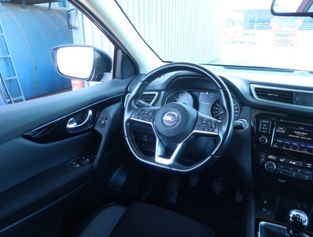 Nissan Qashqai  1.3 DIG-T 