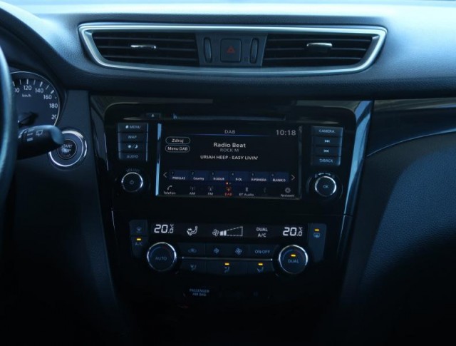 Nissan Qashqai  1.3 DIG-T 