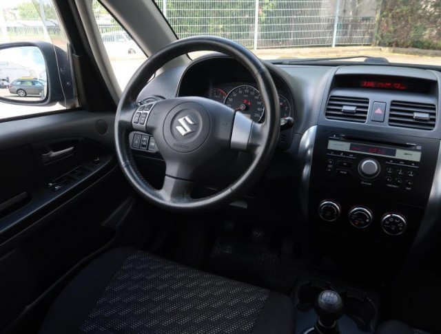 Suzuki SX4  1.6 VVT Comfort