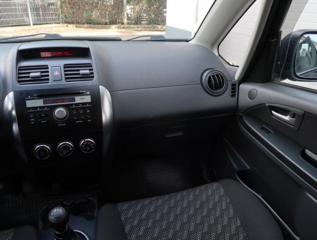 Suzuki SX4  1.6 VVT Comfort