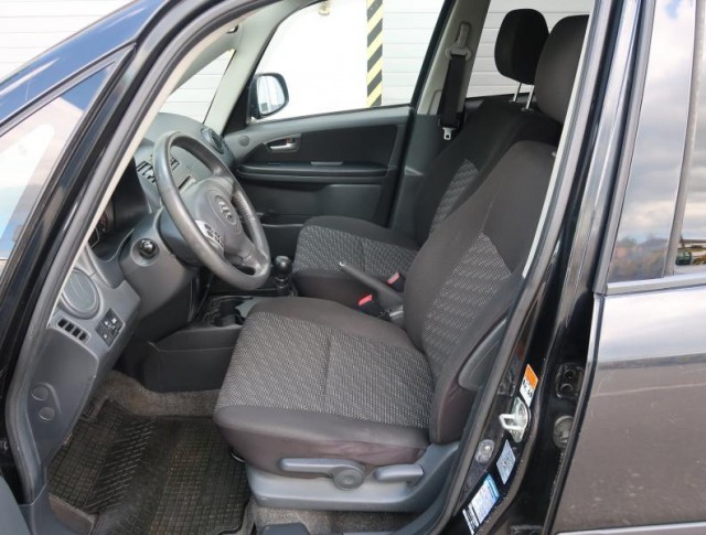Suzuki SX4  1.6 VVT Comfort