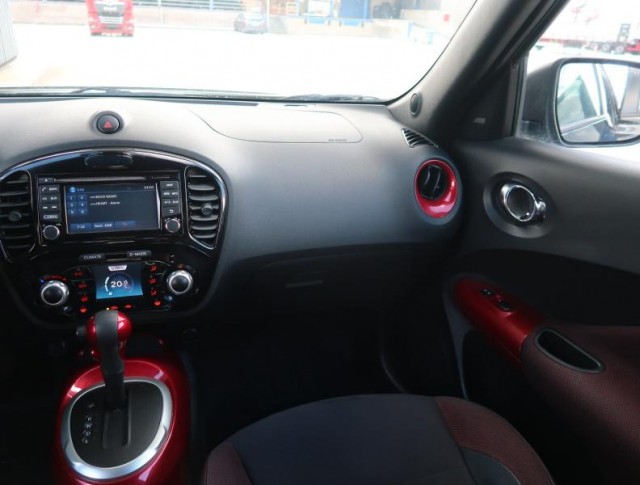 Nissan Juke  1.6 i 