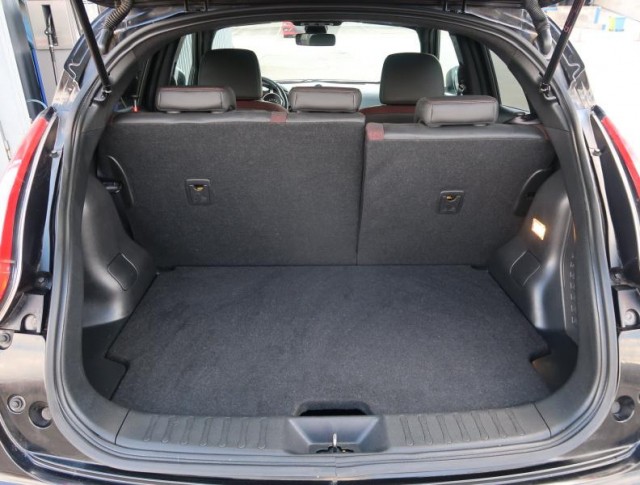 Nissan Juke  1.6 i 