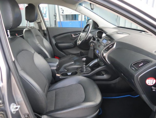 Hyundai ix35  2.0 GDI Trikolor