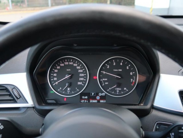 BMW X1  xDrive20i 