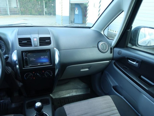 Suzuki SX4  1.6 VVT 