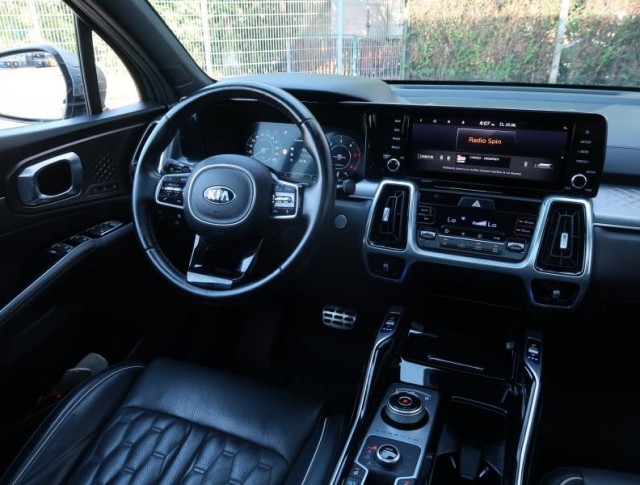 Kia Sorento  2.2 CRDi 