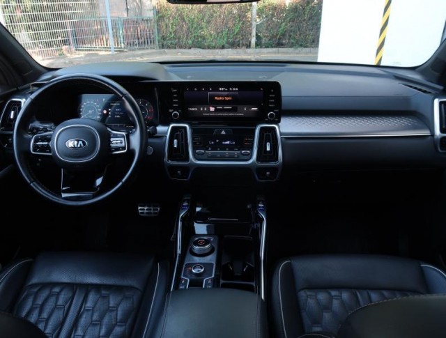 Kia Sorento  2.2 CRDi 