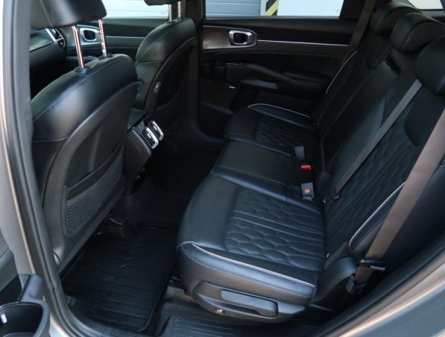 Kia Sorento  2.2 CRDi 