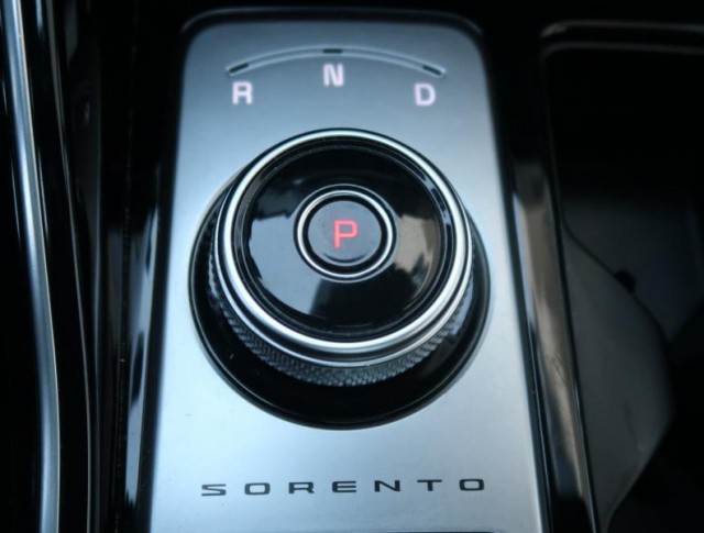 Kia Sorento  2.2 CRDi 