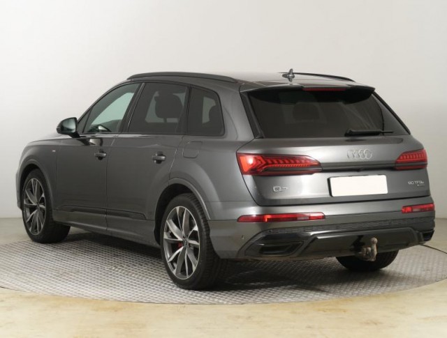 Audi Q7  55 TFSI S-Line