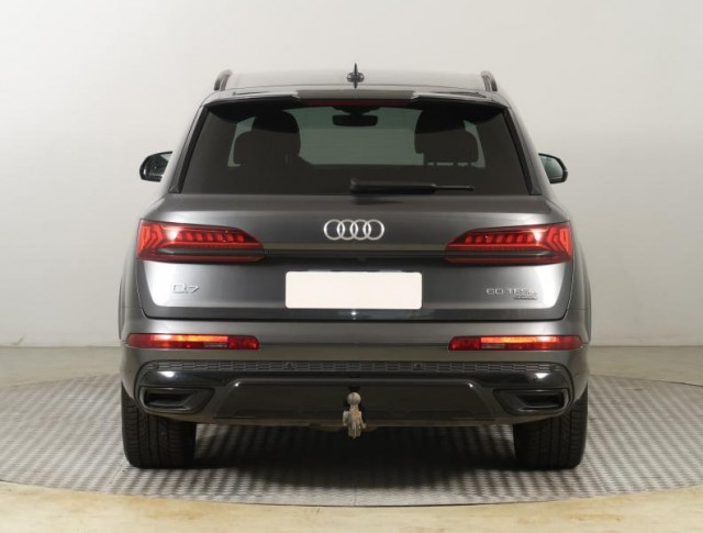 Audi Q7  55 TFSI S-Line