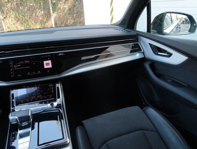 Audi Q7  55 TFSI S-Line