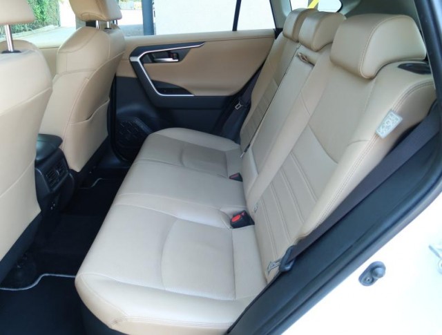 Toyota RAV 4  2.5 Hybrid 