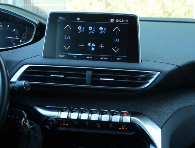 Peugeot 3008  1.6 BlueHDi Allure