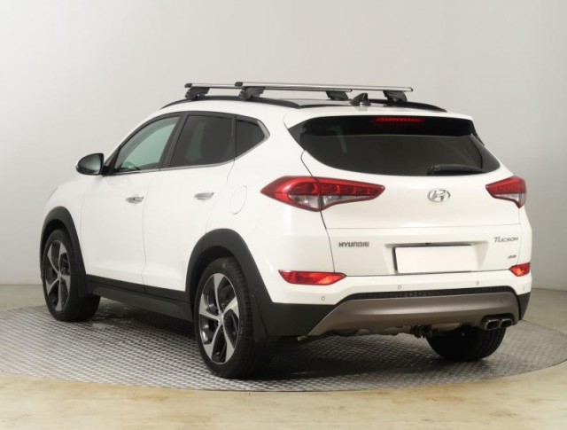 Hyundai Tucson  2.0 CRDi 