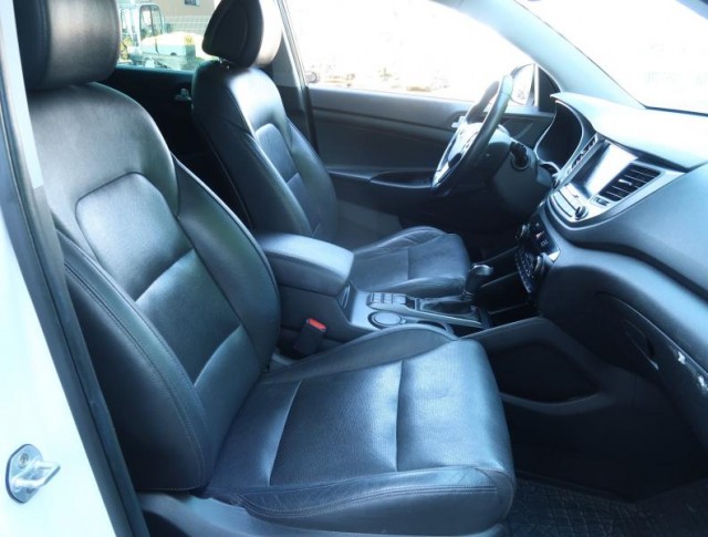 Hyundai Tucson  2.0 CRDi 