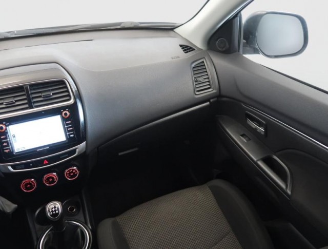 Mitsubishi ASX  1.6 MIVEC 