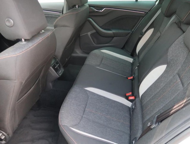Škoda Kamiq  1.0 TSI Style Plus