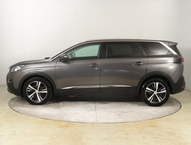 Peugeot 5008  1.5 BlueHDi 