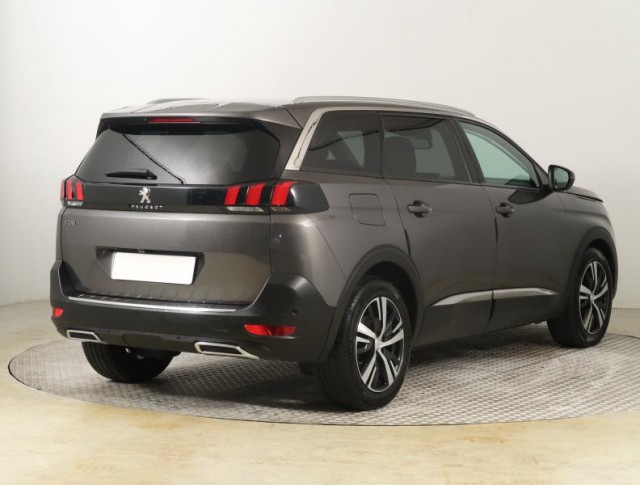 Peugeot 5008  1.5 BlueHDi 