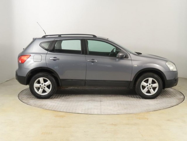 Nissan Qashqai  1.6 