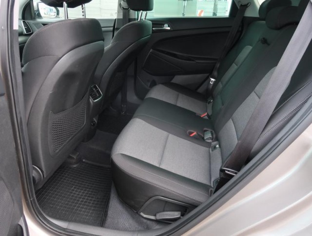 Hyundai Tucson  1.6 GDI 