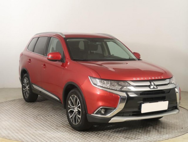 Mitsubishi Outlander  2.0 Intense