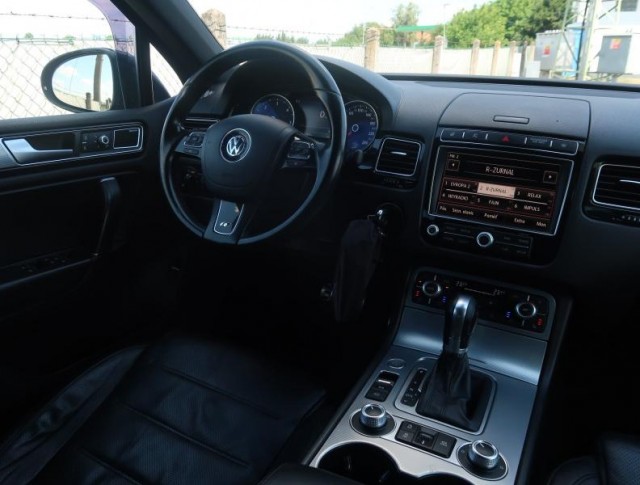 Volkswagen Touareg  3.0 TDI R-Line