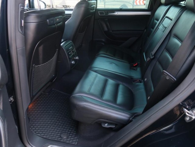 Volkswagen Touareg  3.0 TDI R-Line