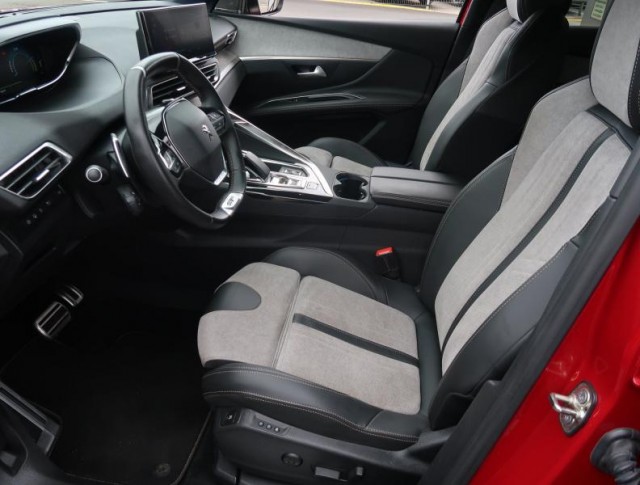 Peugeot 3008  e-Hybrid 300 GT Pack