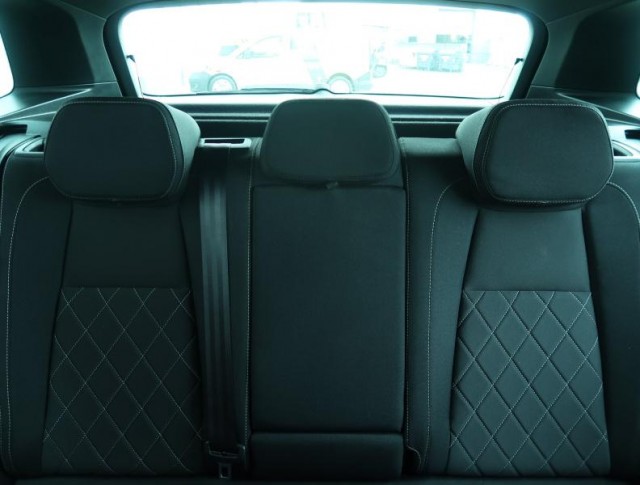 Škoda Karoq  1.5 TSI Sportline