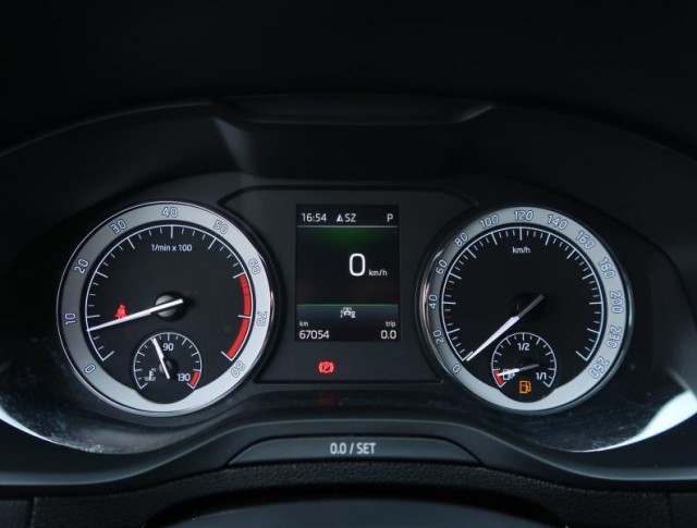 Škoda Karoq  1.5 TSI Sportline