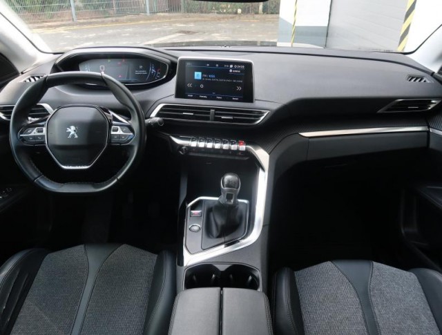 Peugeot 3008  1.5 BlueHDi Allure Pack